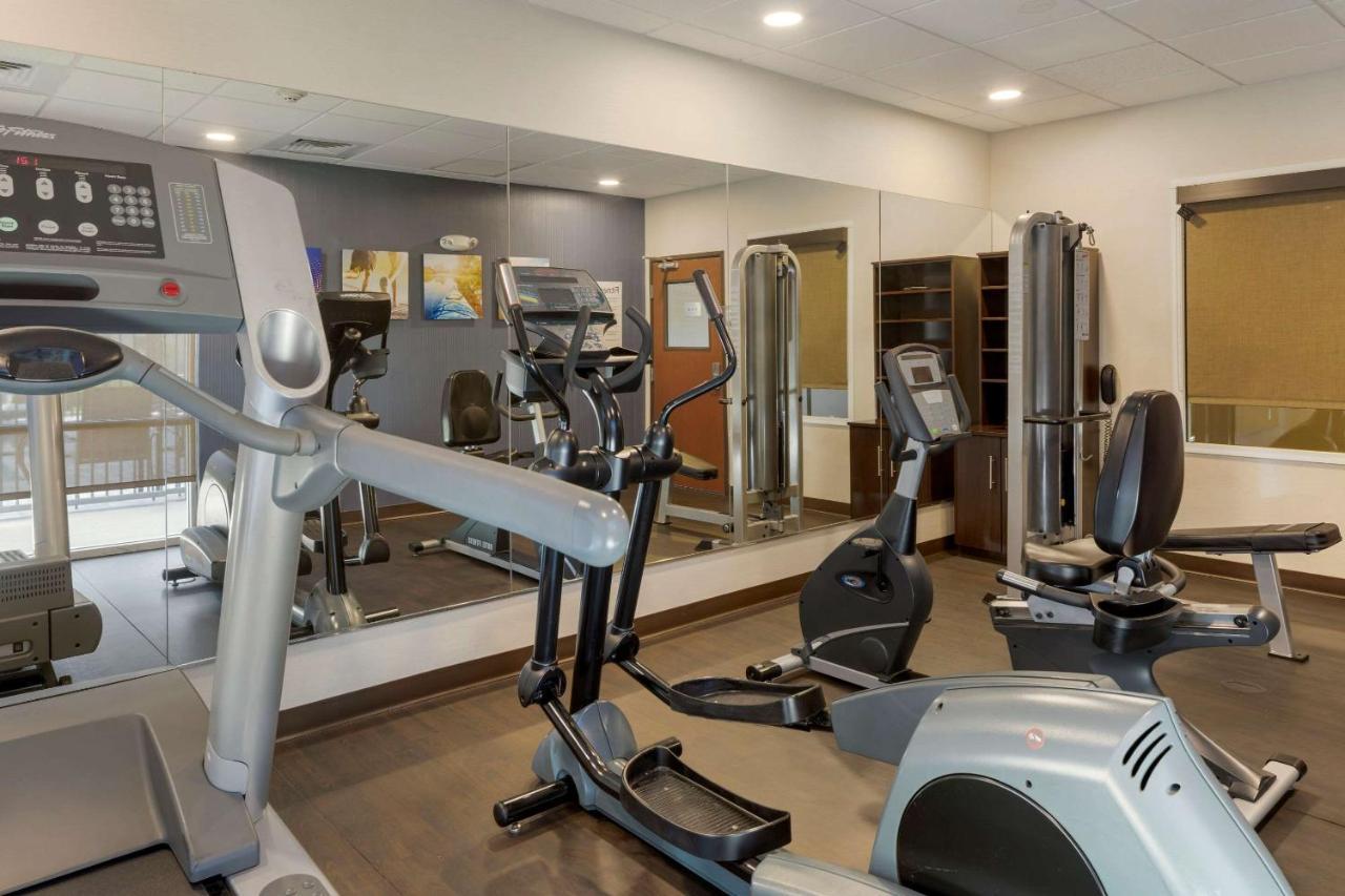 Comfort Airport Convention Center Hotel Ontario